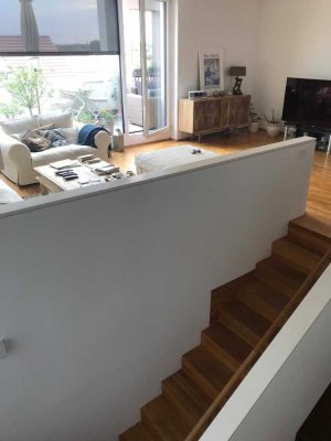 Exklusive, neuwertige 4-Zimmer-Maisonette-Wohnung mit geh. Innenausstattung mit Balkon und EBK