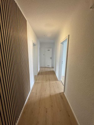 Möbliertes Zimmer oder gesamte 3er WG - Neustadt