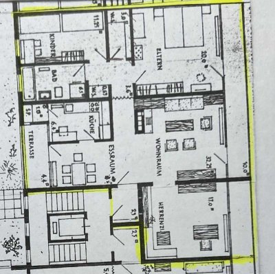 Großzügige 3-Zimmer-Wohnung mit Marmorboden, 3 Balkonen, Aufzug & EBK in zentraler Lage Tri