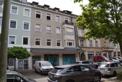 Stilvolle 4-Zimmer-Altbauwohnung am Stadtgarten mit unverbautem Blick, großer Südwestterrasse