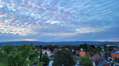 Sanierte helle 4-Zimmer Wohnung mit Balkon im sanierten Mehrfamilienhaus-Mainz-Mombach