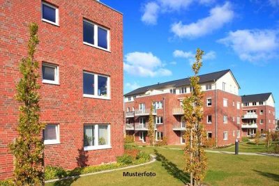 Wohn-/Bürogebäude nebst Werkstatthalle
