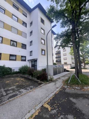 Hübsche 2-Zimmer - Wohnung mit Terrasse, Tiefgaragenstellplatz und Einbauküche in Penzberg