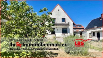 Viel Platz für neue Ideen!
Sanierungsbedürftiges Einfamilienhaus mit großem Potential!