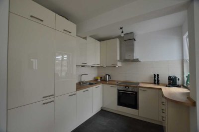 Wohnen mit Charakter: Drei Zimmer in Trudering