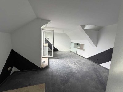 Gemütliche Maisonette-Wohnung mit Balkon in ruhigem 3-Parteienhaus