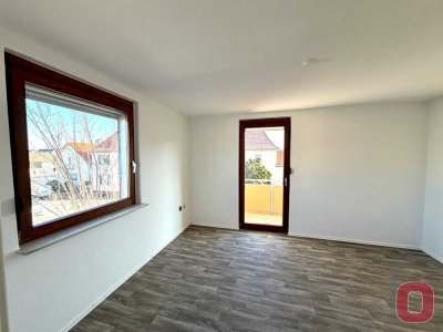 Ruhig gelegen & sofort frei: Charmante 2,5-Zimmer-Wohnung mit Balkon