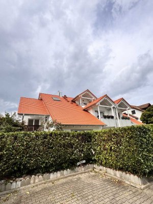 Charmante DG-Wohnung in kleiner Wohnanlage in Langenargen