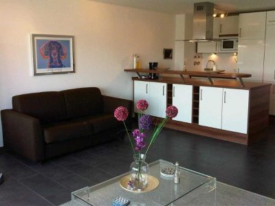 Voll ausgestattet: Exkl. 1-Zimmer Appartement mit idealer Anbindung nach München und Augsburg (A8)