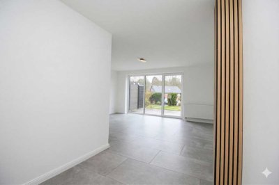 Erstbezug nach Sanierung: Großzügiges Reihenhaus mit Garten und Terrasse in Bremen-Horn