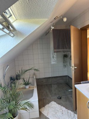 Möblierte 2,5-Zimmer-Dachgeschosswohnung in Erlenbach (bei Heilbronn) – befristet auf 6 Monate