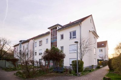 Junge 2,5-Zimmer-Wohnung mit Balkon und Tiefgaragenstellplatz in Stuttgart Bad Cannstatt