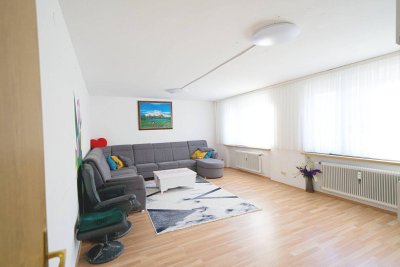 Grandiose 3-Zimmer-Wohnung mit riesigem Wohnzimmer in Zentrumsnähe