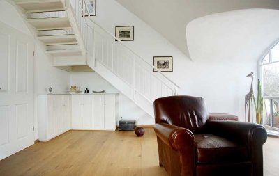 Traumhafte 2,5 ZKBF + Galerie Wohnung mit 2 Balkonen
