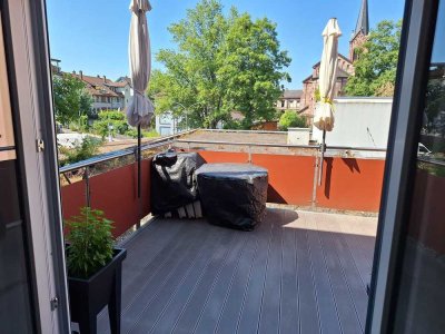 Provisionsfrei - zentral gelegene familientaugliche Wohnung mit Balkon und Stellplatz
