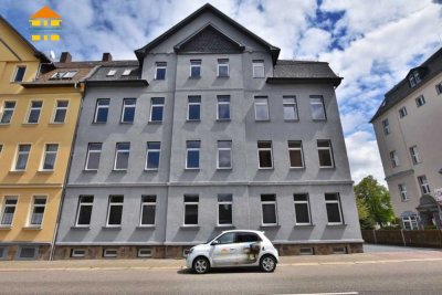 Familienfreundliche 3-Raum-Wohnung mit moderner Ausstattung, Balkon und Garage gesucht?