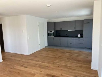 mio: 2- Zimmer Penthouse Wohnung inkl. Einbauküche DH B32