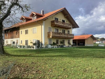 Am Ortsrand von Glonn , Wohnung mit dreieinhalb Zimmern und Balkon