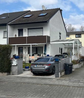 Große und geräumie Doppelhaushälfte in Rödermark