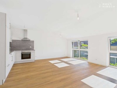 Modern und naturnah: Erstbezug mit KfW55-Standard und sonnigem Westgarten