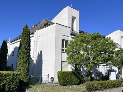 Hofheim-Lorsbach 4-Zimmer-Dachmaisonette-Wohnung mit EBK, 2-Terrassen und 2 TG-Plätzen