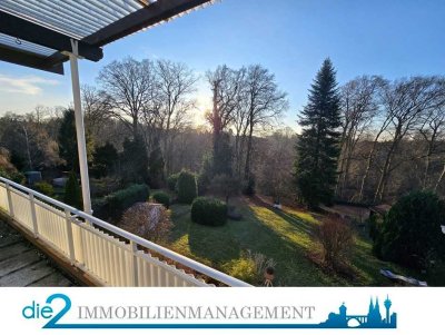 Frisch renovierte 4,5 Zimmerwohnung mit Dachterrasse!