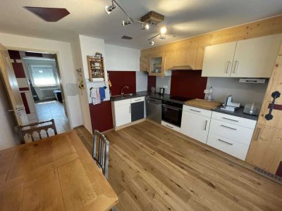 Wohnen im Herzen von Bahlingen: 3-Zimmer-EG mit Schwedenofen