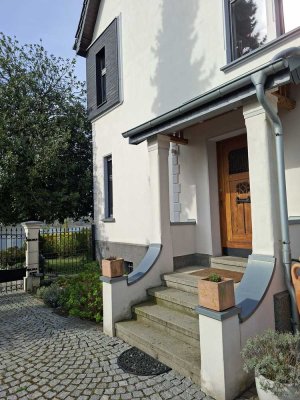 3-Zimmer-Wohnung in Hitdorf mit Rheinblick