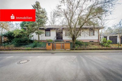Hanau-Groß-Auheim: Ebenerdig wohnen, großzügig leben – Walmdach-Bungalow mit viel Platz!