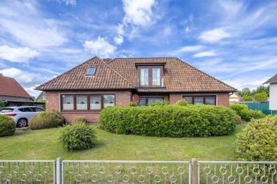 Schönes Einfamilienhaus mit Bauvorbescheid, eine zusätzlichen Bebauung ist möglich.