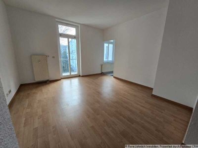 Gemütliche 2-Raum-Wohnung mit Balkon, offener Küche und Blick in den Innenhof