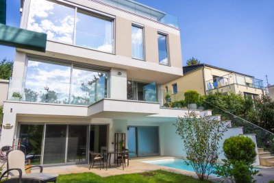 Luxuriöse 8-Zimmer Villa mit Pool und Garten in Wien