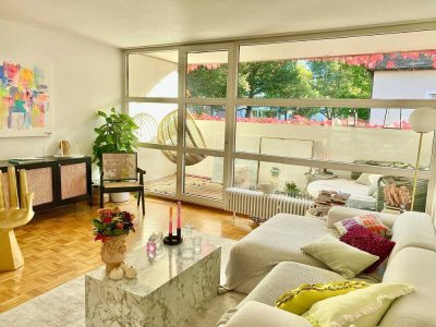 Bestlage Herzogpark: 2-Zimmer-Wohnung mit Lodgia und XL-Garage
