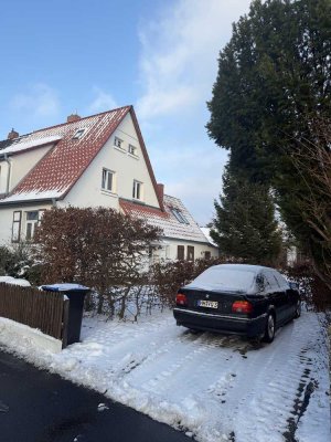 Befristet 3 Jahre / 3er WG erwünscht / Doppelhaushälfte Nähe Linden