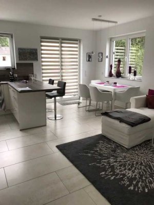 Exklusive, neuwertige 3-Zimmer-Wohnung mit geh. Innenausstattung mit Balkon und EBK