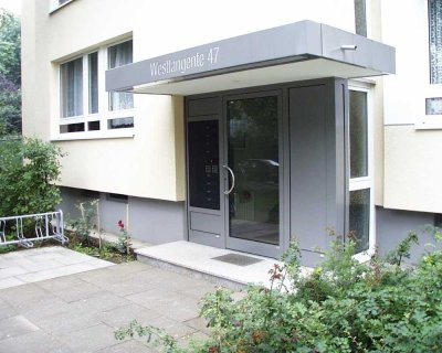 Großzügige 4-Zimmer-Wohnung in Ratingen West – Neuwertiges Bad & Balkon inklusive!