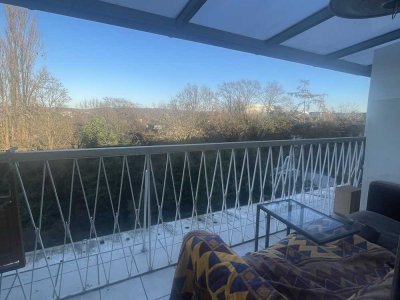 Möblierte Dachgeschosswohnung mit Balkon für ca. 1 Jahr zur Untermiete