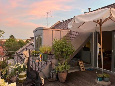Stilvolle 3-Zimmer-Dachgeschosswohnung mit lux. Innenausstattung mit Dachterrasse in Nymphenburg