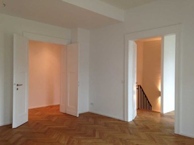 Wohntraum auf zwei Etagen! Hochwertige 3,5-Zimmer-Wohnung mit Balkon & Terrasse!