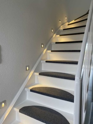 Schönes, gepflegtes Reihenhaus mit fünf Zimmern und Einbauküche in Wahlstedt