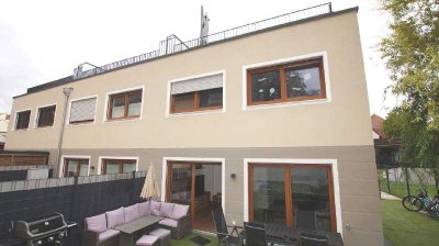 Neuwertiges Reiheneckhaus in zentraler Lage