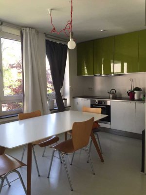 Am Museumsufer: Schöne, lichtdurchflutete 1-Zimmer-Wohnung mit weiter Aussicht und Morgensonne