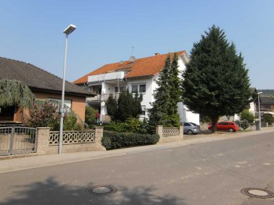 Einmalige Gelegenheit für Anleger (helle Dachgeschoßwohnung mit traumhafter Dachterrasse)