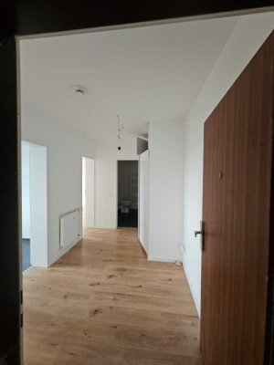 Schöne 2,5 - Zimmer Wohnung mit Balkon in Hamm mit 63 m²