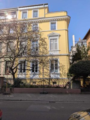 Direkt vom Eigentümer: Altbaujuwel im unteren Haushausenviertel