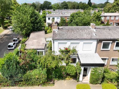 Modernes Reihenendhaus mit Anbau, Garage, Carport und Garten – Viel Platz für Ihre Pläne!