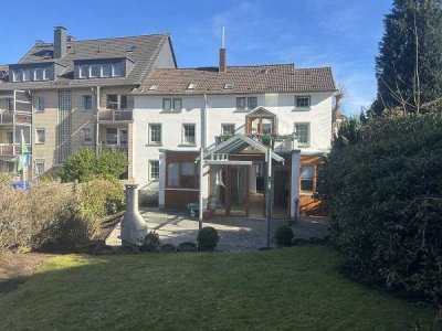 Helle Erdgeschosswohnung im Zweifamilienhaus mit Terrasse und Garten Nähe Zentrum/Christuskirche..