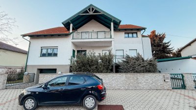 TOLLES MEHRFAMILIENHAUS MIT GROßEM GARTEN