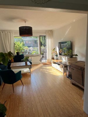 3-Zimmer-Wohnung mit sonniger Terrasse am Niendorfer Gehege