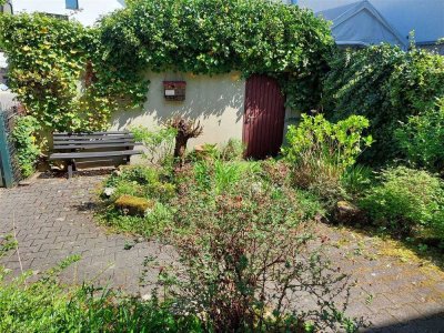 *Mach was draus!* Einfam.-Haus mit kl. Einliegerwohnung u. weiteren Baumöglichkeiten! -Freiwerdend-!